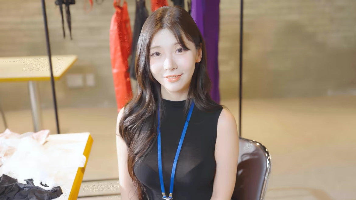 嘘, 美女拍摄中/Heroines Through My Lens(图8)