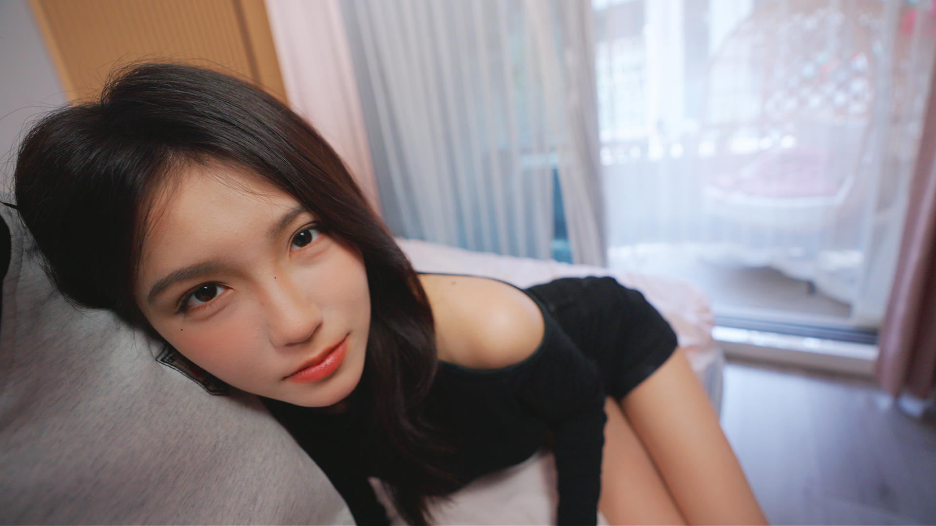 美女你矜持一点/Stay Reserved, Beauty(图6)